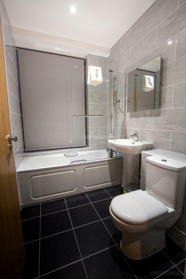 הית'רו Somerville Apartments London Heathrow מראה חיצוני תמונה