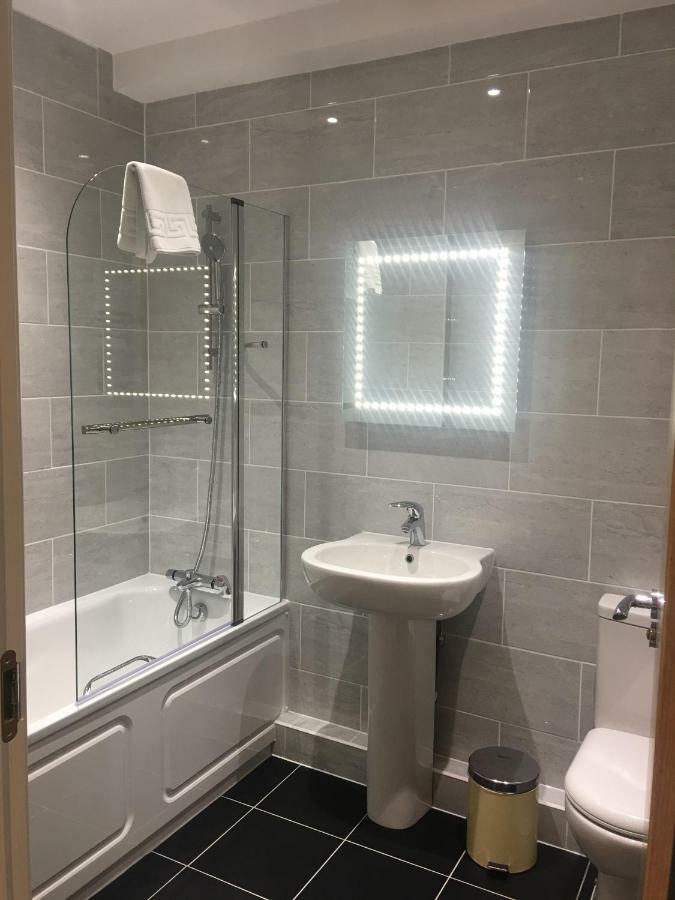 הית'רו Somerville Apartments London Heathrow מראה חיצוני תמונה