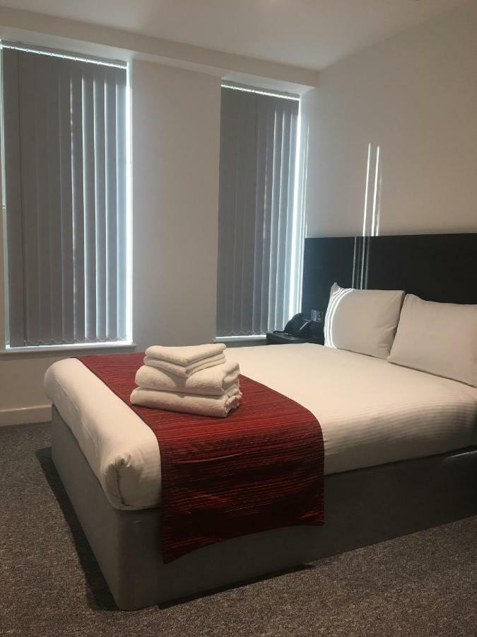 הית'רו Somerville Apartments London Heathrow מראה חיצוני תמונה